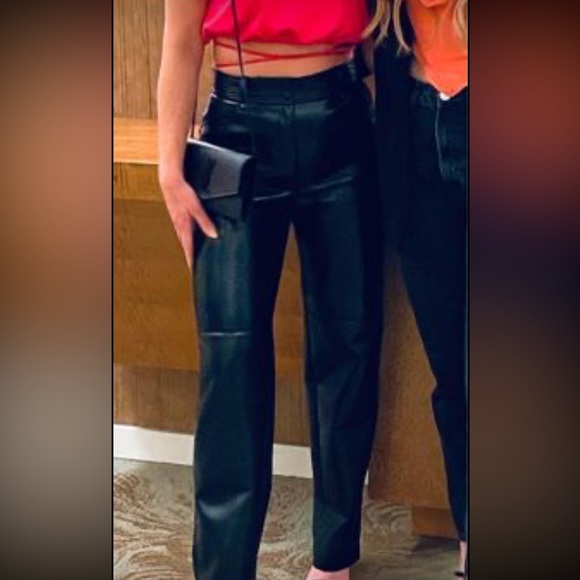 Worn 2 times - Picture 2 of 2